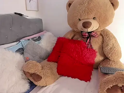 Elyross1  online show from 11-03-25, 09:40