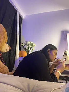 Elyross1  online show from 10-24-25, 11:26