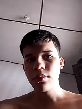 Snapshot of Daniel97Quintero chatting on 12-05-25, 02:26 Daniel97Quintero online show from 12-05-25, 02:26