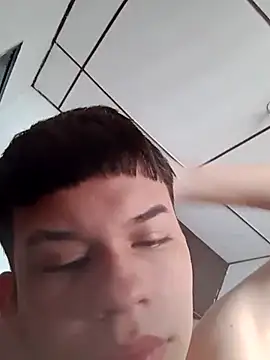 Snapshot of Daniel97Quintero chatting on 01-08-26, 12:33 Daniel97Quintero online show from 01-08-26, 12:33