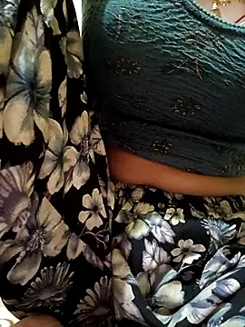 Snapshot of Cutey_neha01 chatting on 09-22-25, 07:47 Cutey neha01 online show from 09-22-25, 07:47