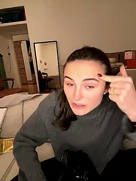 SophiiaStarr online show from 01-08-26, 06:47