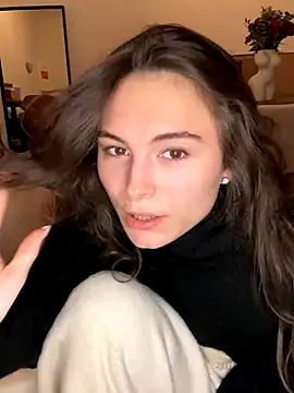 SophiiaStarr online show from 11-06-25, 07:29