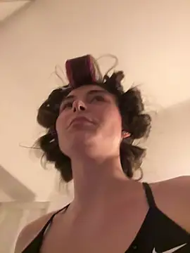 SophiiaStarr online show from 04-18-26, 07:18