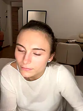 SophiiaStarr online show from 10-25-25, 06:08