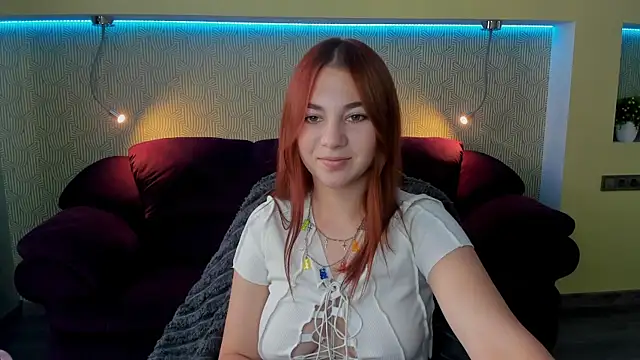 Snapshot of AnnaStills chatting on 09-16-25, 11:44 AnnaStills online show from 09-16-25, 11:44