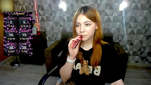 Snapshot of AnnaStills chatting on 02-18-26, 01:07 AnnaStills online show from 02-18-26, 01:07