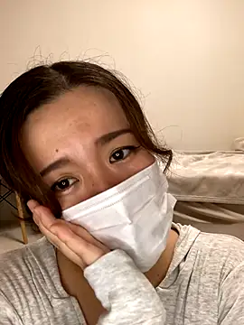 Snapshot of NATSUMI00 chatting on 10-16-25, 05:43 NATSUMI00 online show from 10-16-25, 05:43