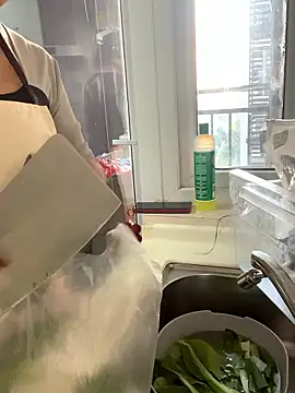 smgirls online show from 11-15-25, 09:24