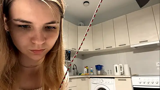 Denni Spilber online show from 10-11-25, 03:24