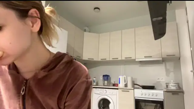 Denni Spilber online show from 11-04-25, 03:38