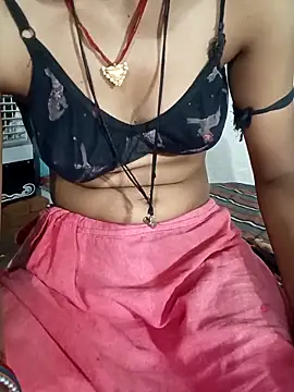 Snapshot of Bebby_Doll chatting on 10-19-25, 03:42 Bebby Doll online show from 10-19-25, 03:42