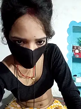 Snapshot of Bebby_Doll chatting on 10-05-25, 04:31 Bebby Doll online show from 10-05-25, 04:31