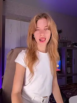 Snapshot of mari__papi chatting on 07-19-26, 06:04 mari papi online show from 07-19-26, 06:04