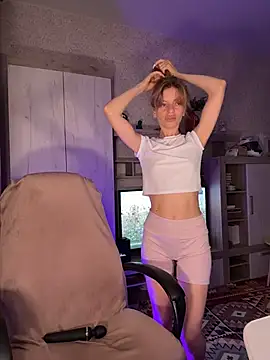 Snapshot of mari__papi chatting on 07-16-26, 05:21 mari papi online show from 07-16-26, 05:21