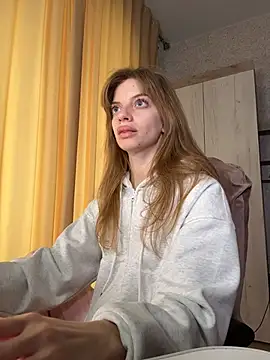 Snapshot of mari__papi chatting on 12-15-25, 10:21 mari papi online show from 12-15-25, 10:21