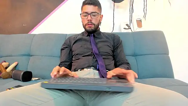 DanteWinter online show from 10-23-25, 05:50