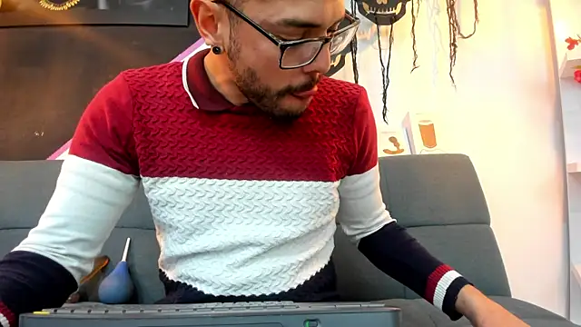 DanteWinter online show from 10-25-25, 03:49