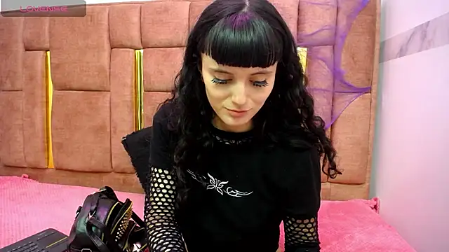 XBODTRIIPX online show from 11-05-25, 03:53