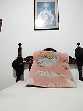 latinblack16 online show from 11-18-25, 04:38