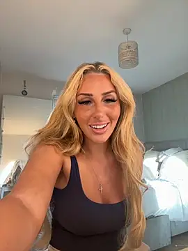 HeidiMae online show from 09-09-25, 05:22