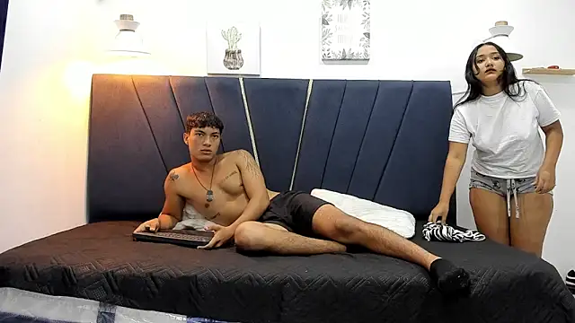 Snapshot of jhos_cum23 chatting on 01-11-26, 04:08 jhos cum23 online show from 01-11-26, 04:08