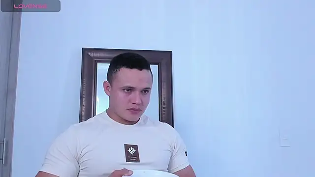 KingLevi01 online show from 10-07-25, 08:43