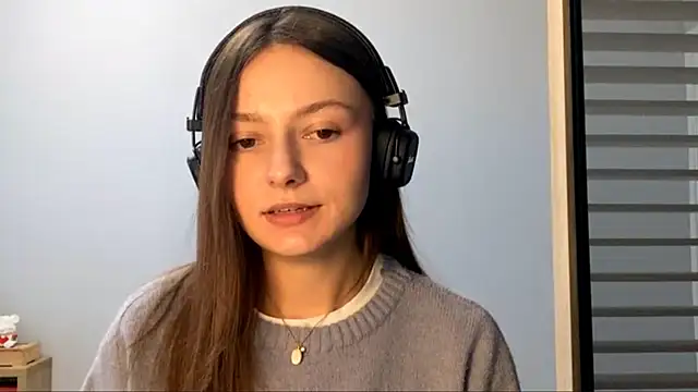 Snapshot of SoulHiperAgne_ chatting on 09-28-25, 03:19 SoulHiperAgne  online show from 09-28-25, 03:19