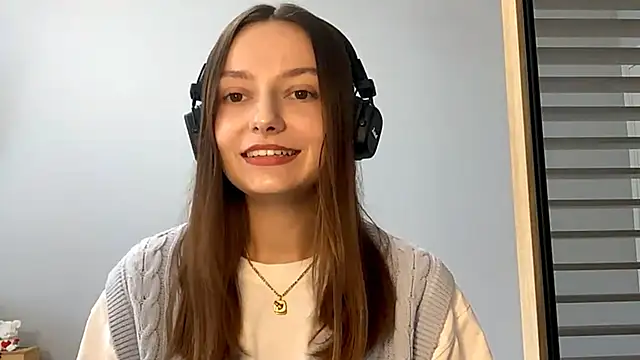 Snapshot of SoulHiperAgne_ chatting on 09-23-25, 02:24 SoulHiperAgne  online show from 09-23-25, 02:24