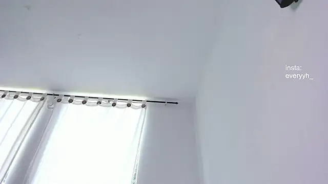 Sweet poetryy online show from 04-15-26, 04:00