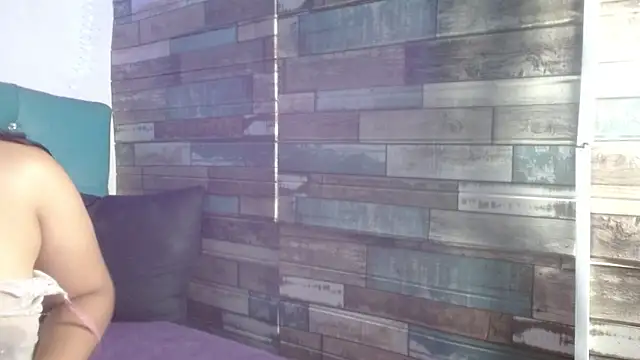 Yesamin Stone18 online show from 04-12-26, 12:08