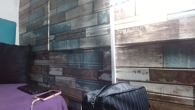 Yesamin Stone18 online show from 04-06-26, 12:06