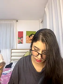 Snapshot of Sweet_and_Rous0 chatting on 10-01-25, 03:44 Sweet and Rous0 online show from 10-01-25, 03:44