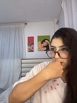 Snapshot of Sweet_and_Rous0 chatting on 10-05-25, 03:41 Sweet and Rous0 online show from 10-05-25, 03:41