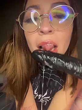 aileen wood1 online show from 10-06-25, 03:29