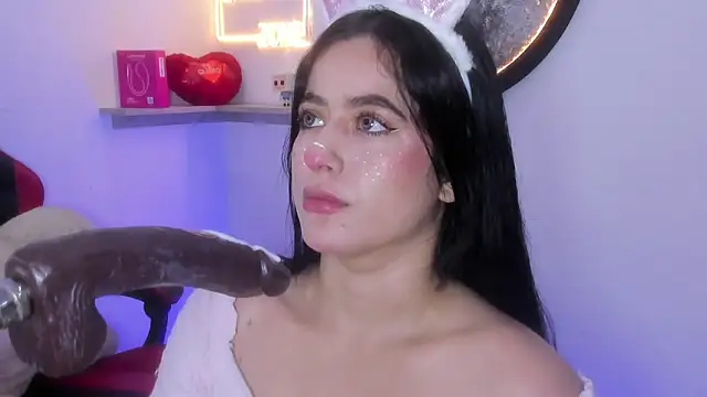 Snapshot of lana_grenville chatting on 02-18-26, 02:13 lana grenville online show from 02-18-26, 02:13