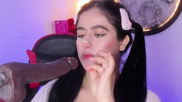 Snapshot of lana_grenville chatting on 11-07-25, 01:26 lana grenville online show from 11-07-25, 01:26