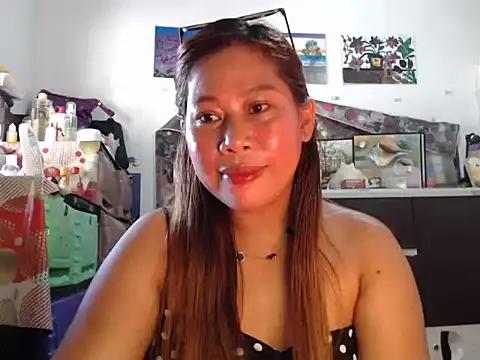 filipina beauty online show from 04-17-26, 01:41