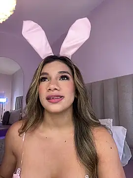 NicoleArmani online show from 10-31-25, 06:26