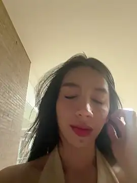 Snapshot of Min_junn chatting on 10-06-25, 02:46 Min junn online show from 10-06-25, 02:46