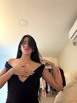 Snapshot of Min_junn chatting on 09-15-25, 02:56 Min junn online show from 09-15-25, 02:56