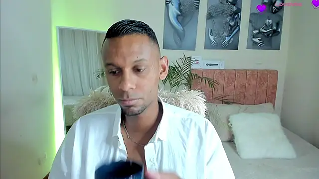 Snapshot of KingEdward_ chatting on 10-13-25, 10:17 KingEdward online show from 10-13-25, 10:17