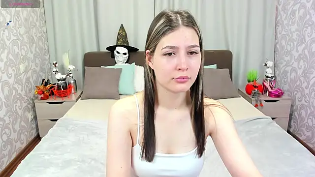 AmelliaClark online show from 10-27-25, 02:12