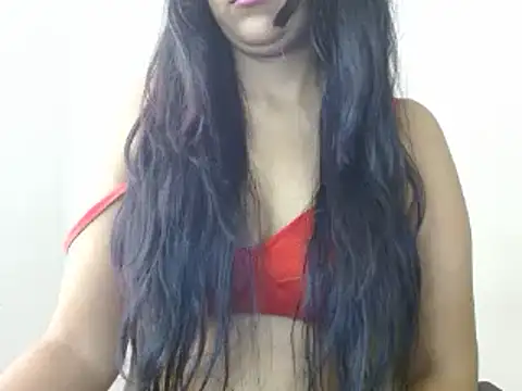 Snapshot of priya_022 chatting on 10-13-25, 04:14 priya 022 online show from 10-13-25, 04:14