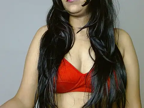 Snapshot of priya_022 chatting on 10-11-25, 03:24 priya 022 online show from 10-11-25, 03:24