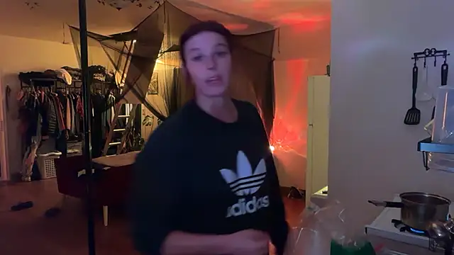 Snapshot of 7theSorceress chatting on 10-12-25, 04:14 7theSorceress online show from 10-12-25, 04:14