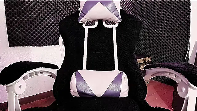 Snapshot of Roobin420 chatting on 11-07-25, 01:15 Roobin420 online show from 11-07-25, 01:15