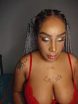Queen Amara online show from 06-17-26, 04:23