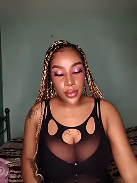 Queen Amara online show from 10-06-25, 01:40