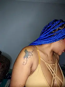 Queen Amara online show from 03-19-26, 04:23